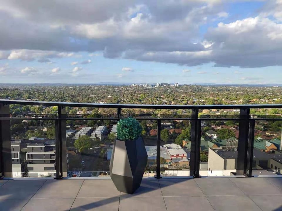New APT master room with ensuite bath in Box Hill Apartment in Melbourne