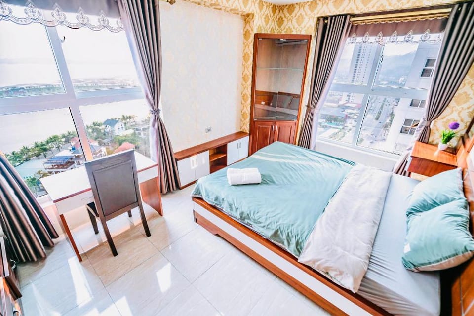 Homestay Hạ Long - căn hộ 3 phòng ngủ  Apartment in Laos