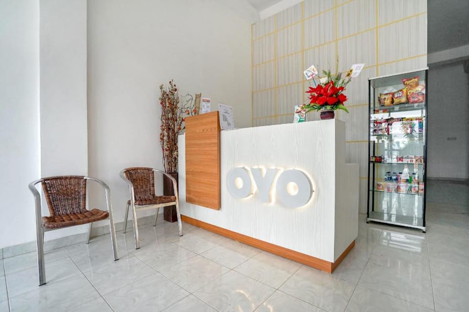 OYO Life 1299 Balcony Orange Homestay Hotel in Indonesia