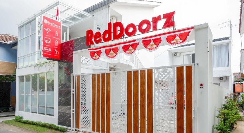 RedDoorz Syariah near Taruna Nusantara Magelang Hotel in Indonesia
