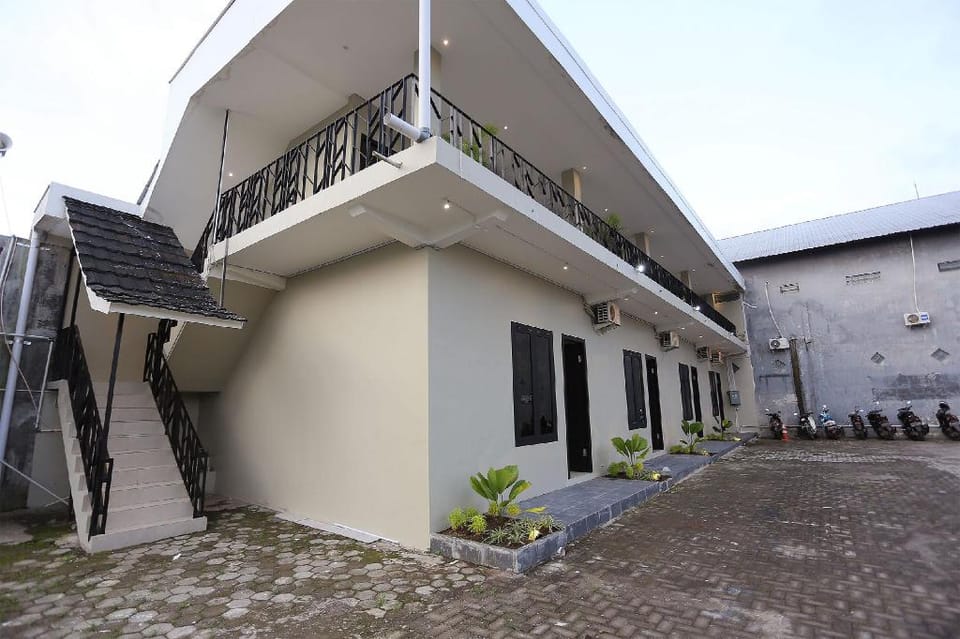 HEROES HOTEL Hotel in East Java