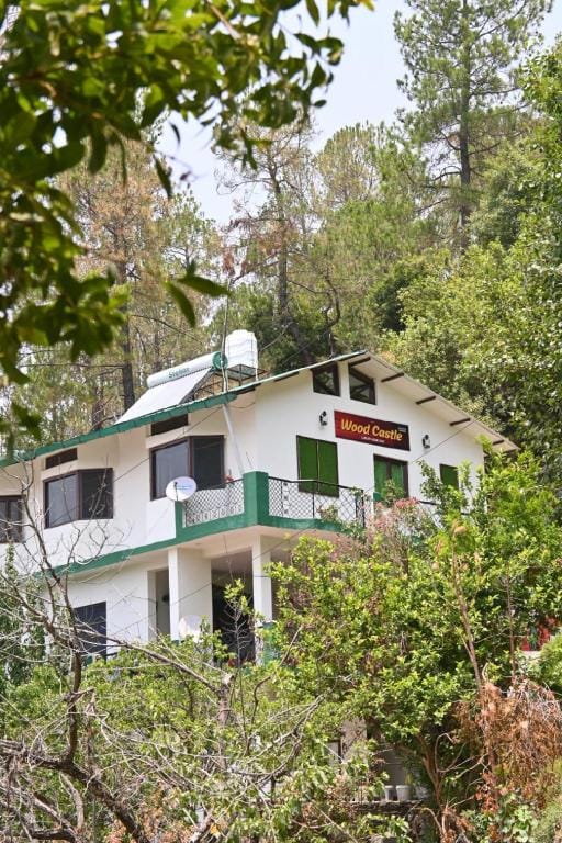 Wood Castle Luxury Home Stay Hotel in Uttarakhand