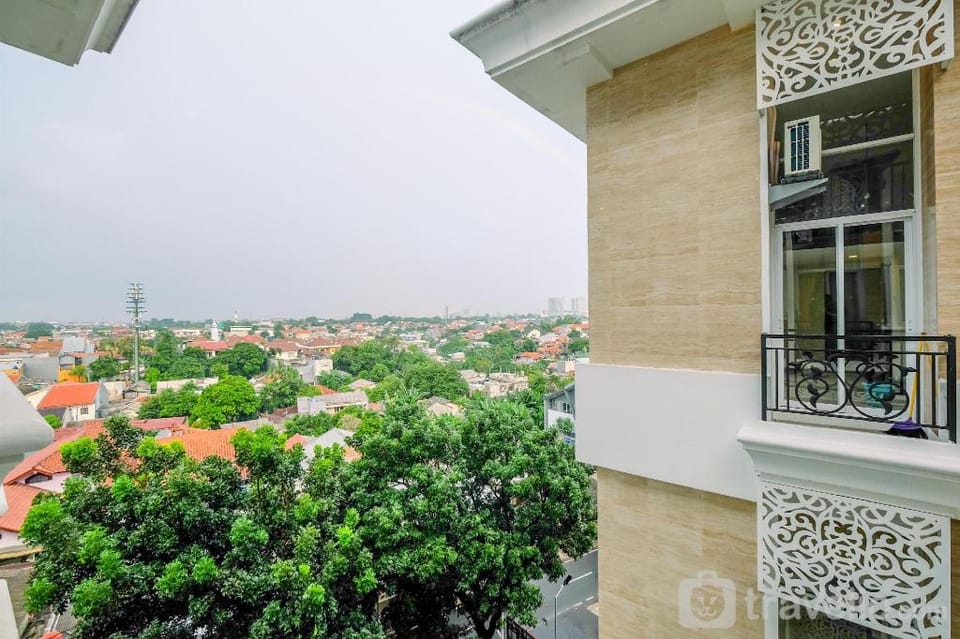 Comfy Studio Loft Apple 1 Condovilla By Travelio Apartment in South Jakarta City