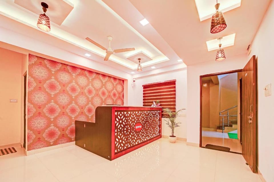 OYO Hotel The Grande Palace Hotel in India
