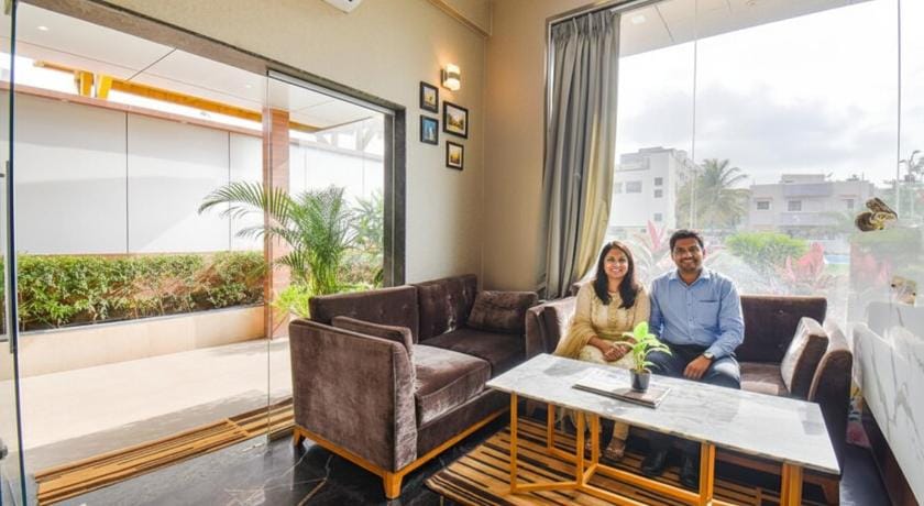 Townhouse OAK Hotel Rajmudra Hotel in Maharashtra