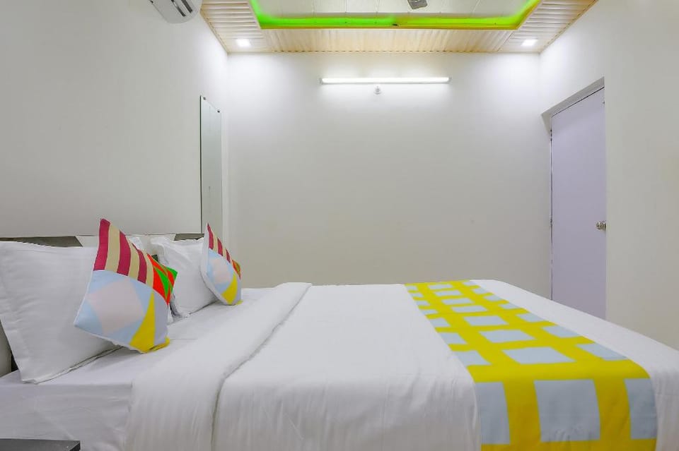 OYO Redwing Hotel in Maharashtra