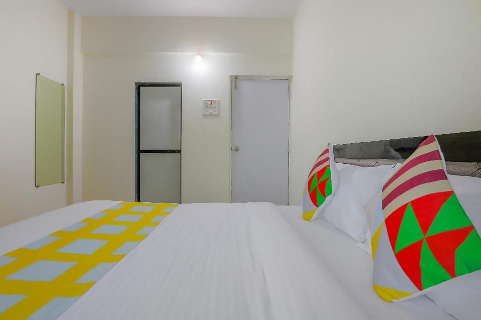 OYO Redwing Hotel in Maharashtra