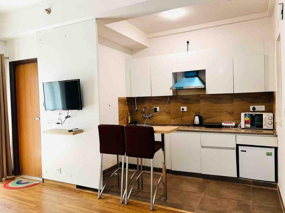 Lovely and Beautiful Noida studio Apartment in Noida