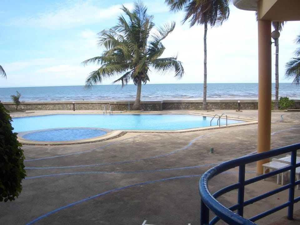 Baan Plerd Plern by Golf Apartment in Hua Hin District