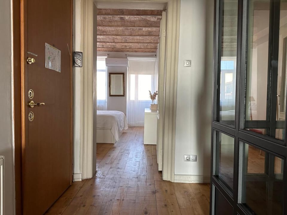 Fantastic golden horn view in Beyoglu, Cozy design Apartment in Istanbul