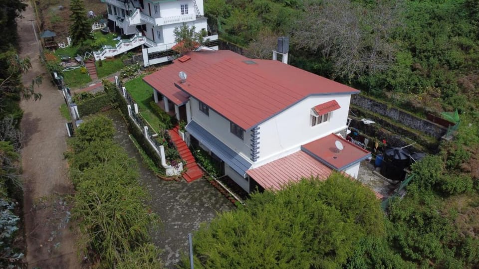 VILLA LEELA's WITH HOME THEATRE Villa in Kodaikanal