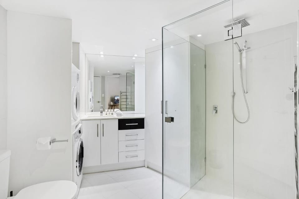 Comfy 2-Bed with Pool and Secure Parking Apartment in Brisbane City