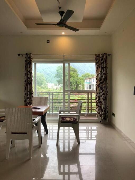 Mountain view Apartment in Dehradun