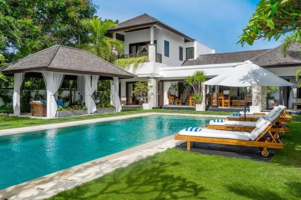 Villa Sunset by Premier Hospitality Asia Villa in Kuta Selatan