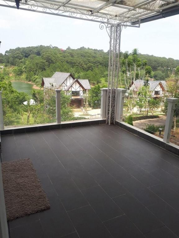 Lan Anh village - villa 4 rooms Tuyen Lam lakeview Villa in Dalat