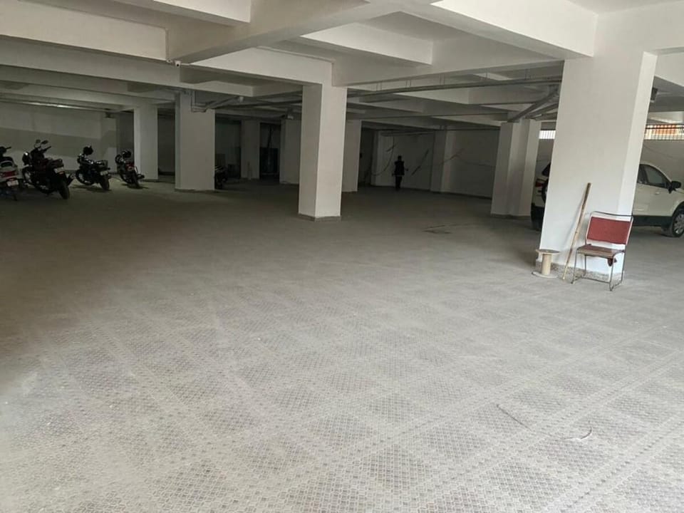 Homlee -Jumbo Lux Flat w hills, Kitchen & parking Apartment in Rishikesh