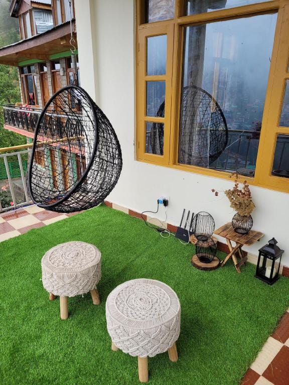 Cosy 1 BHK with excellent views of the Himalayas Vacation rental in Manali