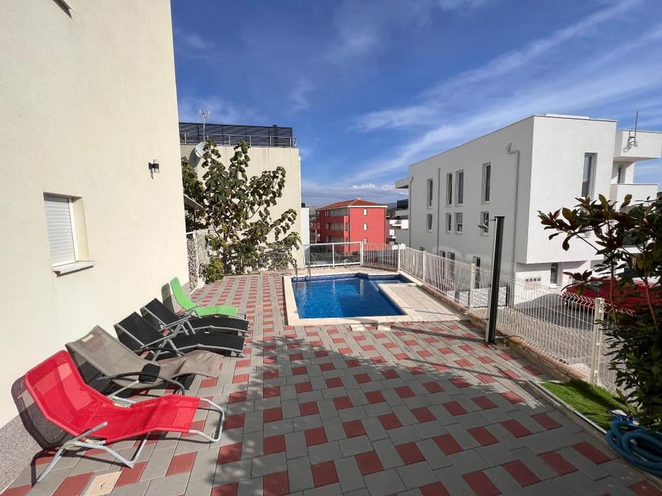 Oceanview Deluxe penthouse apartment with 89m2 living space 90m2 roof terrace Apartment in Okrug Gornji