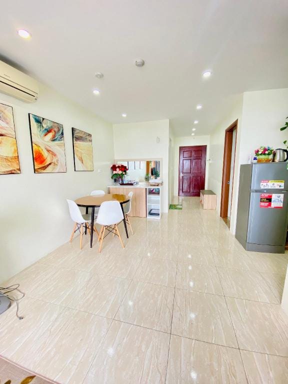 Homestay newlife Hạ Long  Apartment in Laos