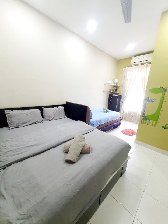 GARDEN COZY2STOREY HOME 4ROOM 10PAX@NEAR ALMAJUSCO Vacation rental in Penang