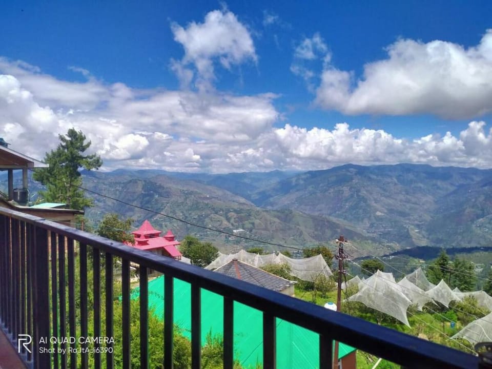 SILVERMOON HOMESTAY SHIMLA |NEAR KUFRI Vacation rental in Himachal Pradesh