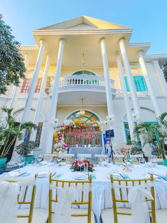 Biệt thự biệt lập có hồ bơi riêng Villa in Ho Chi Minh City