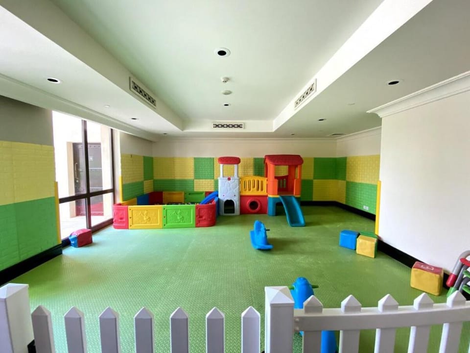 Lux BnB I Souk Al Bahar I Burj Khalifa Views Apartment in Dubai