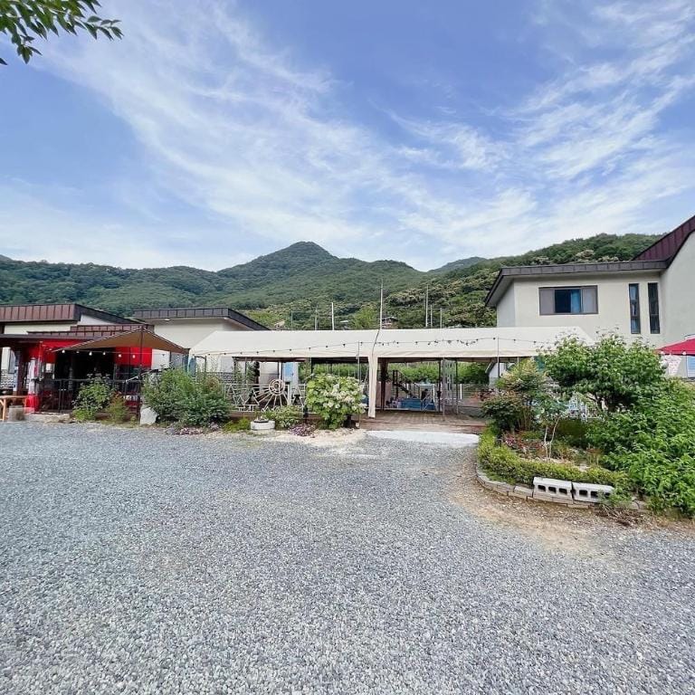 Cheongdo dolgorae poolhouse pension Bed and Breakfast in South Korea