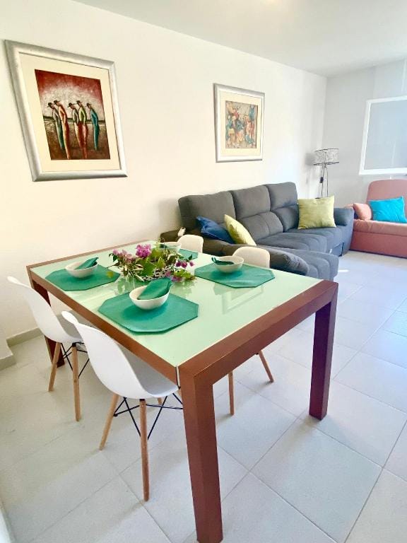 Beautiful And Bright Apartment In Calafell, Apartment in Calafell