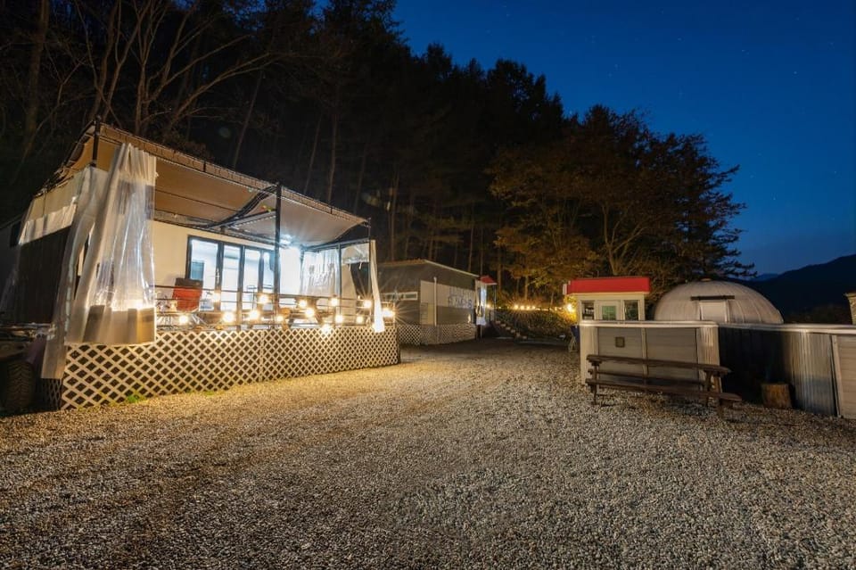 Jade Byeolbit Caravan Bed and Breakfast in Gyeonggi-do