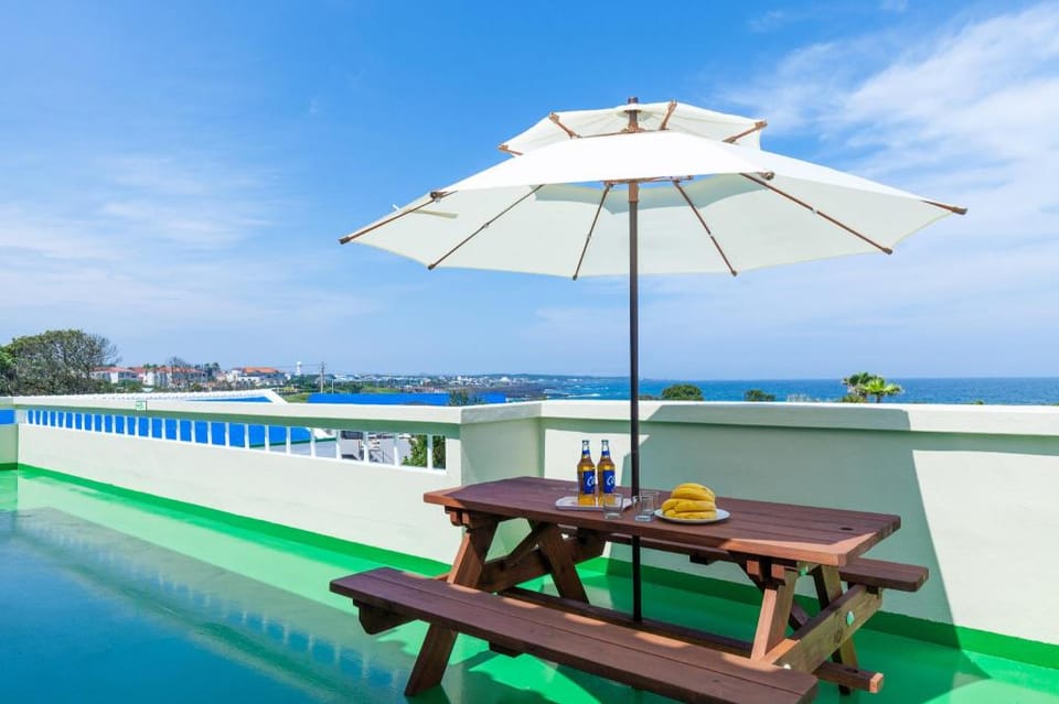 Jeju samdalbada hyang Bed and Breakfast in South Korea