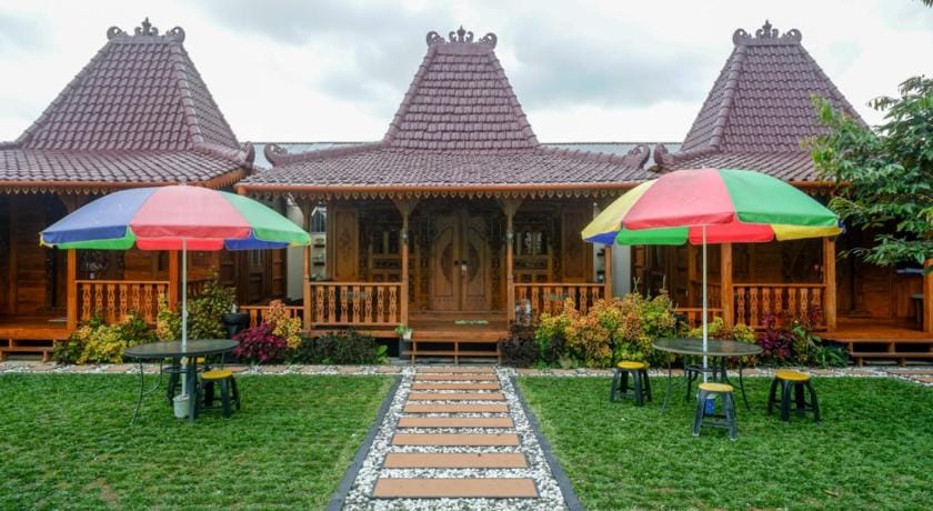 RedDoorz Syariah near Terminal Mendolo Wonosobo 2 Hotel in Indonesia