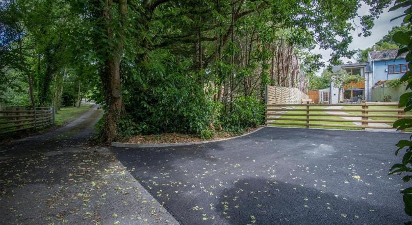 Wern Y Glais - 2 Bedroom Cottage - Glais Country House in Wales
