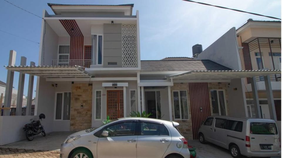 Villa Alpine 1 | Mountain View Villa in Batu