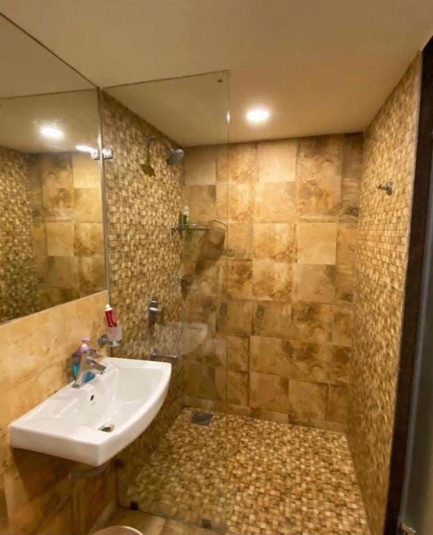 RAJHANSH BELLIZA SURAT Apartment in Gujarat