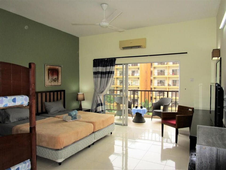 Family studio * Pool view @Gold Coast Morib*1312 Apartment in Selangor, Malaysia