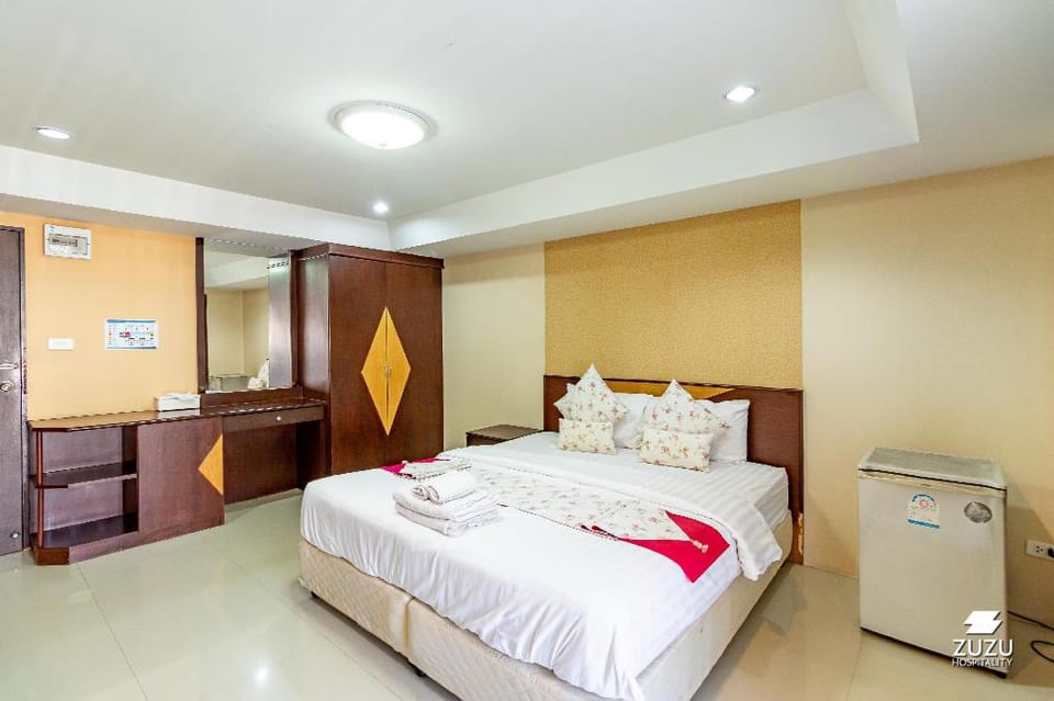 Grannylla Residence Charoenkrung Apartment in Bangkok