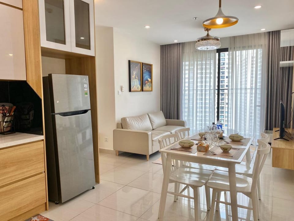 QMP-Vinhomes OceanPark-Luxury 3br Fully Furnished Apartment in Laos