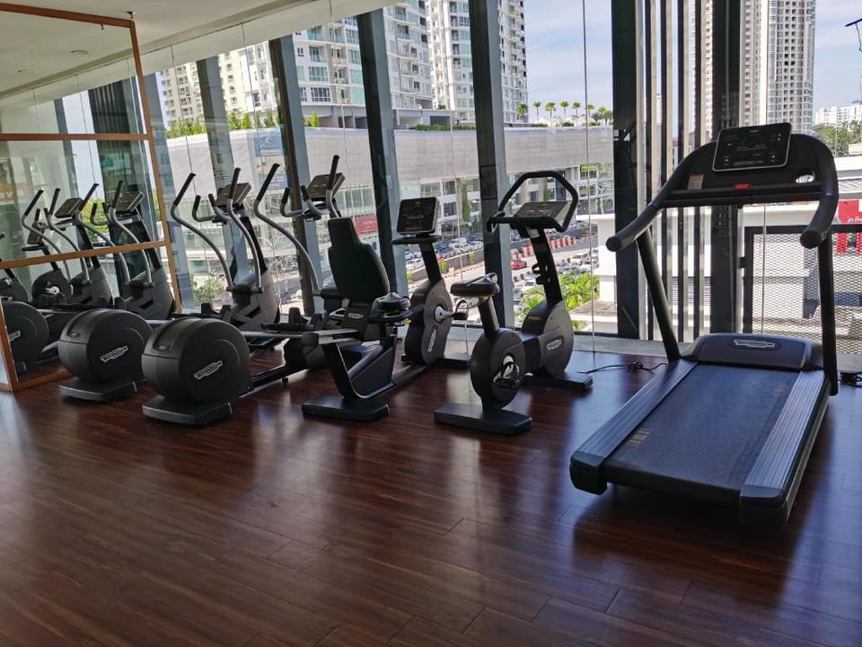 LM HomeyA Coastline View Family Suite#EV Charger Apartment in Tanjung Bungah