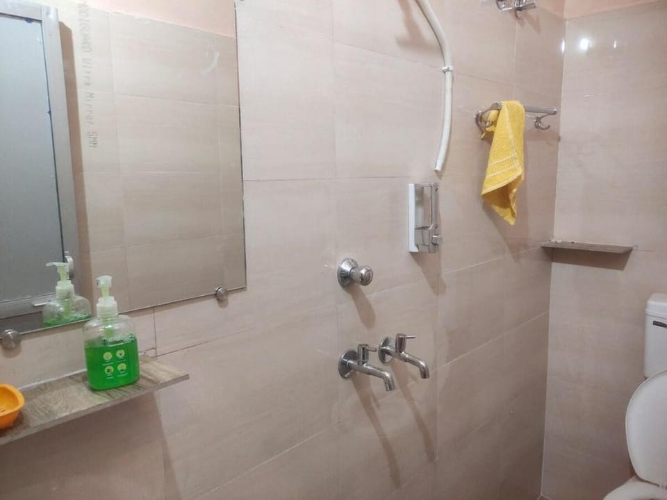 Odyssey's Cool Luxurious 1BHK with parking ?️? Vacation rental in Varanasi
