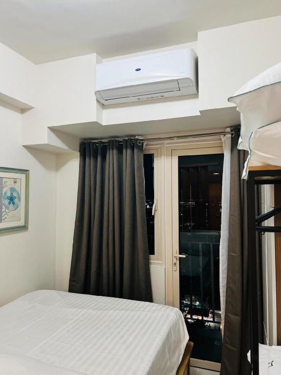 Condo in Pasay | Coast Residences - 1 Bedroom Unit Apartment in Pasay