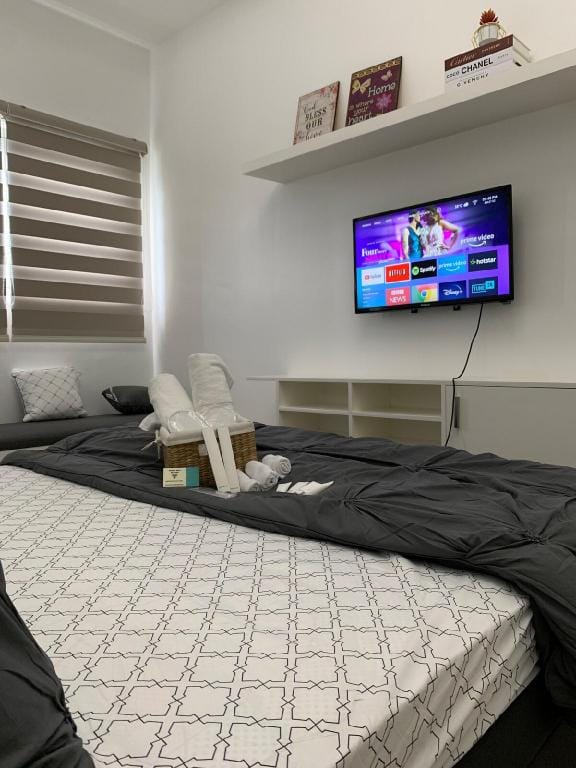 Azure North Real Serene 1 Bedroom Suite w/ Parking Vacation rental in Calabarzon