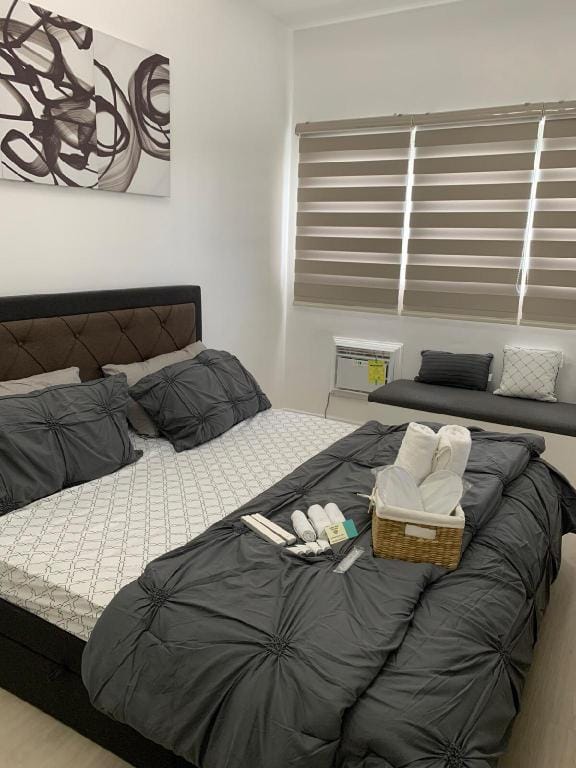 Azure North Real Serene 1 Bedroom Suite w/ Parking Vacation rental in Calabarzon