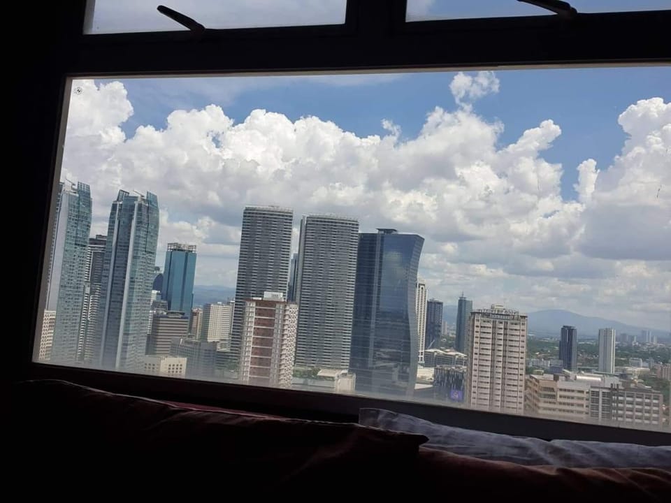 FRIENDLY 2 SINGLE BED Apartment in Mandaluyong