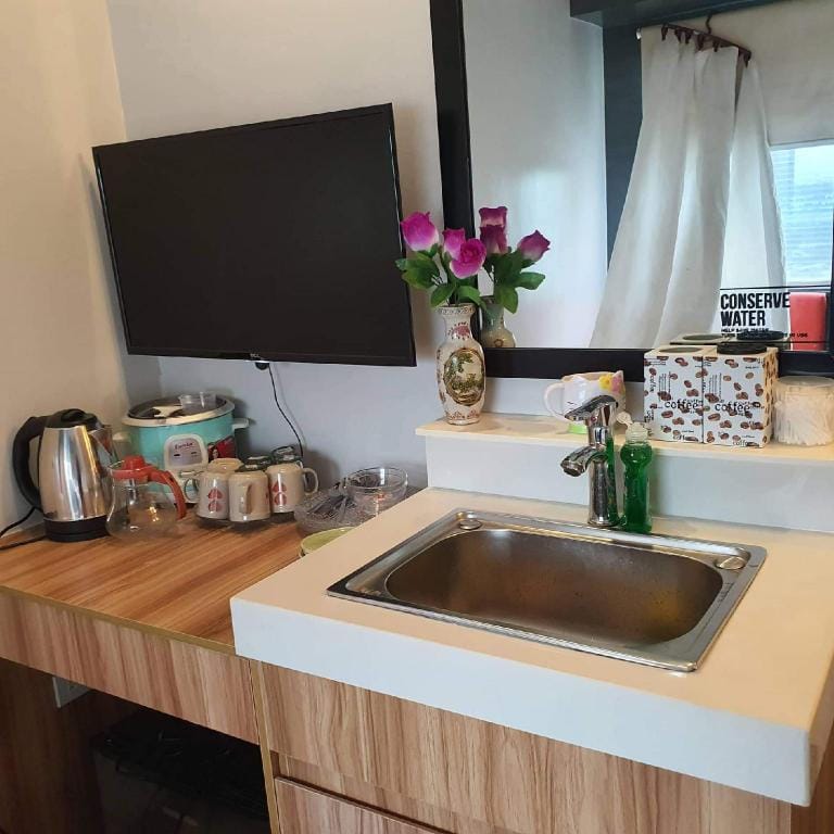 DOUBLE SINGLE BED Apartment in Mandaluyong
