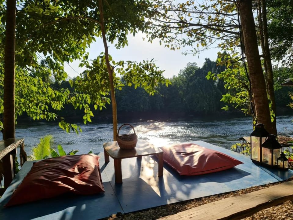 Baantangrimkwae House Apartment in Thailand