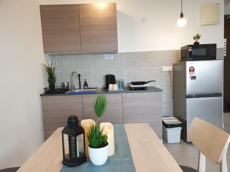 Glorybnb@Bell Suites KLIA-XiamenU-WifiNetflix-Cozy Apartment in Negeri Sembilan, Malaysia