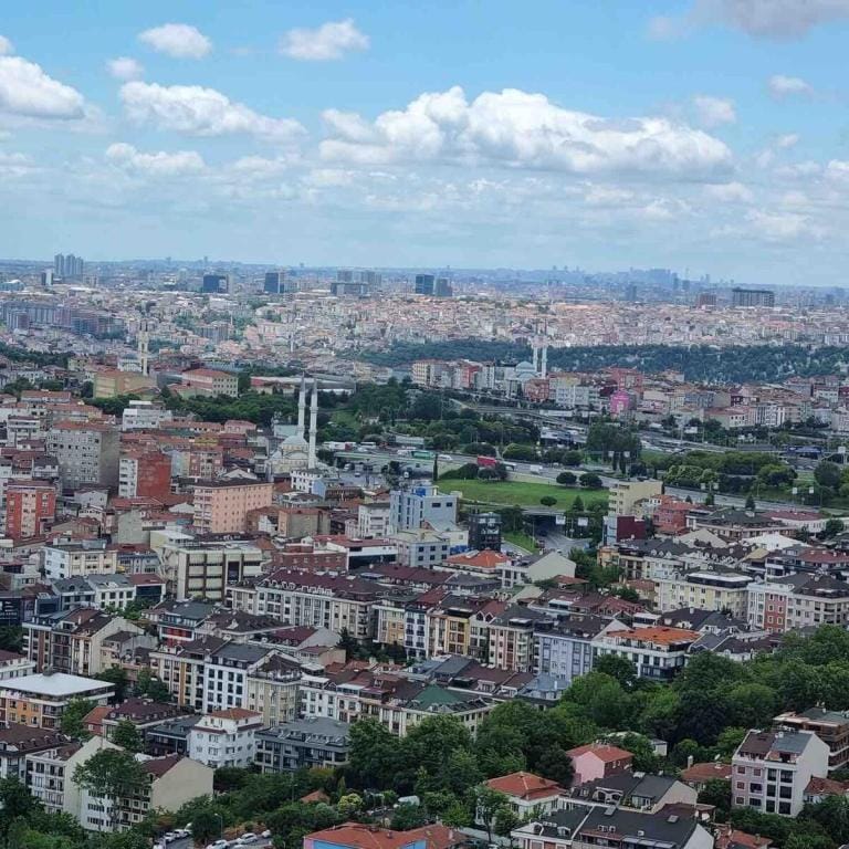 Lovely big 2+1 apartment in Sinpaş Queen Bomonti Apartment in Istanbul