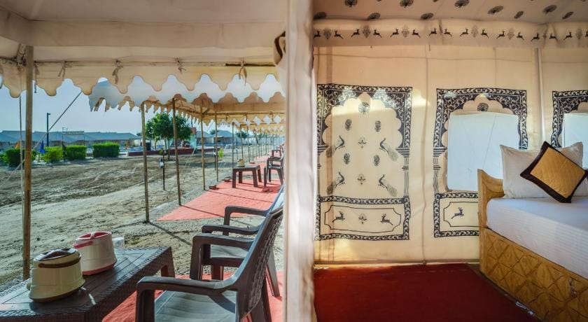 Star Desert Camp Jaisalmer Luxury tent in Sindh