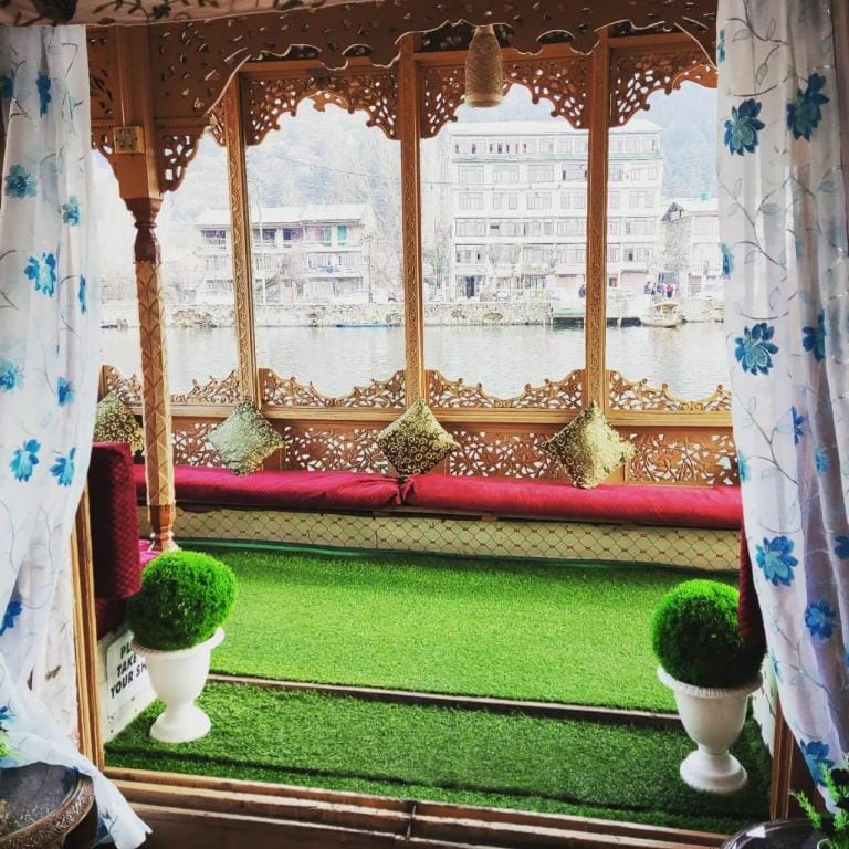 Hunza Group of Houseboats Villa in India